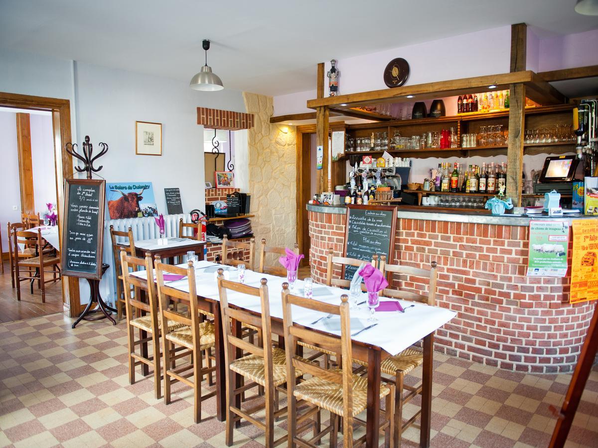 Vervins Logis Hotel Restaurant Le Relais Fleuri מראה חיצוני תמונה